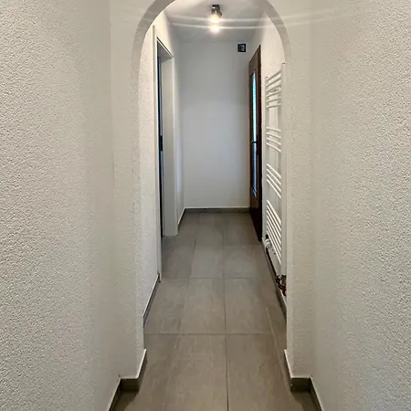Apartment Modernes Mit Terrasse Nahe Schweiz